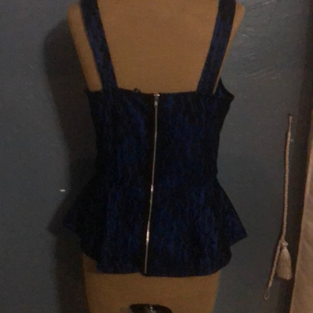 Express top - Picture 2 of 2